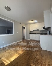 8523 Stonehurst Dr in Charlotte, NC - Building Photo - Building Photo
