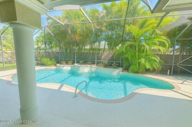 416 Southampton Dr in Indialantic, FL - Building Photo - Building Photo