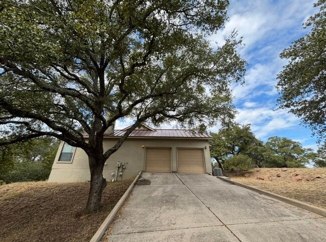 400 Tungsten in Horseshoe Bay, TX - Foto de edificio - Building Photo