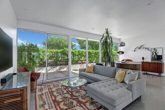3133 N Sunnyview Dr in Palm Springs, CA - Building Photo - Building Photo