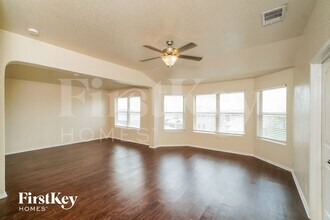 2546 Just My Style in San Antonio, TX - Building Photo - Building Photo