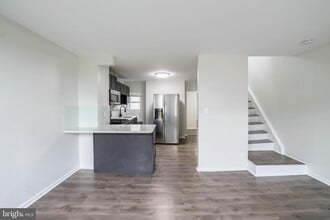 1902 S 5th St-Unit -UNIT 2 in Philadelphia, PA - Building Photo - Building Photo