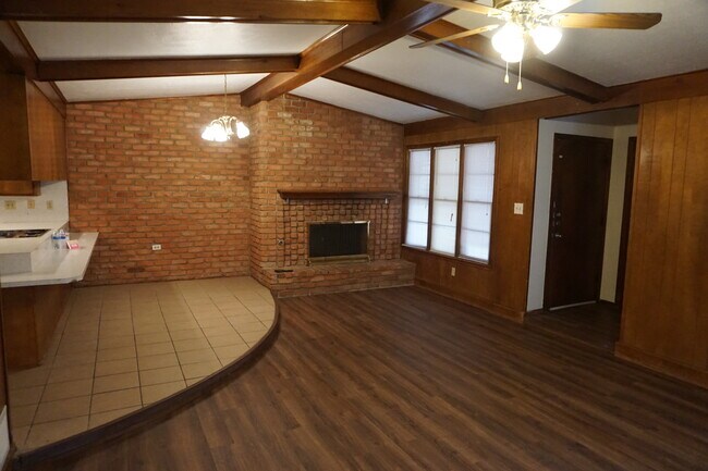 3821 51st St in Lubbock, TX - Building Photo - Building Photo