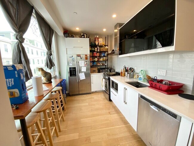 40 Washburn St in Boston, MA - Foto de edificio - Building Photo