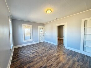 215 S 3rd St in Slaton, TX - Building Photo - Building Photo