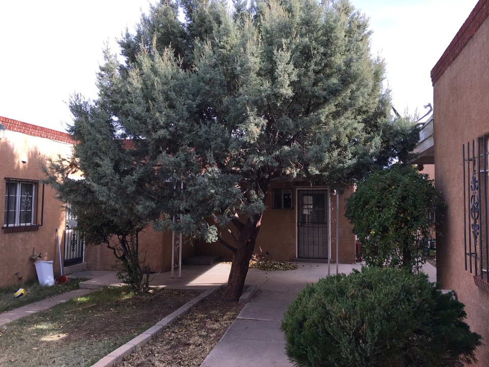 601-603 San Pedro Dr SE in Albuquerque, NM - Foto de edificio