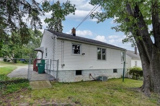 159 Harwick Rd in Irondequoit, NY - Building Photo - Building Photo