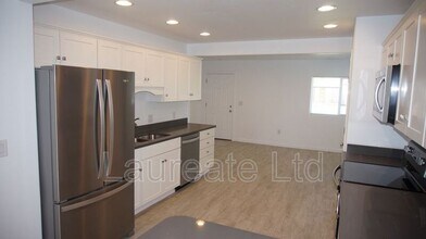 1800 S Cook St in Denver, CO - Building Photo - Building Photo