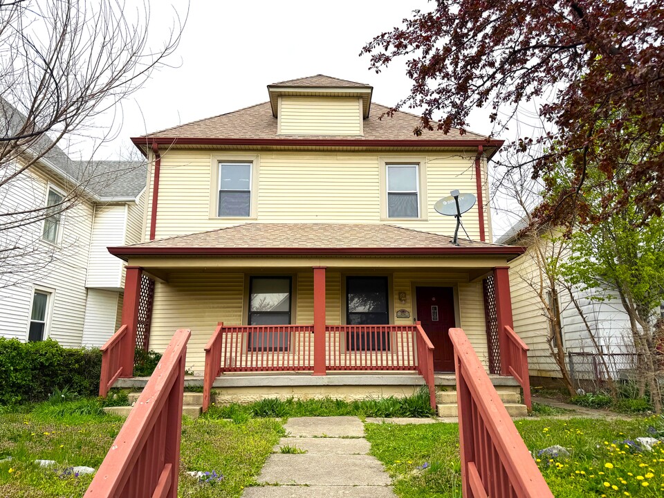 1834 Westview Dr in Indianapolis, IN - Building Photo
