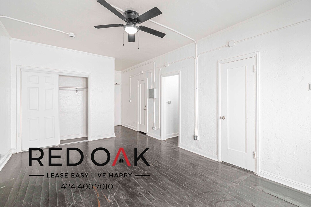 854 S Oxford Ave in Los Angeles, CA - Building Photo