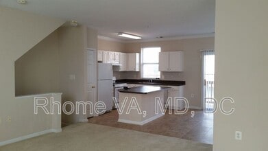 21792 Dragons Green Square in Ashburn, VA - Building Photo - Building Photo