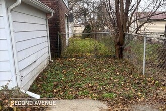 1168 Champaign Rd in Lincoln Park, MI - Foto de edificio - Building Photo