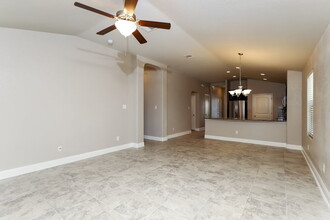 11322 Charismatic in San Antonio, TX - Building Photo - Building Photo