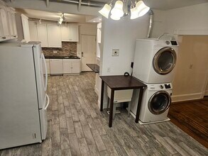 2718 DuPont Ave S in Minneapolis, MN - Building Photo - Building Photo