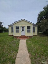 210 S 2nd St in Pensacola, FL - Building Photo