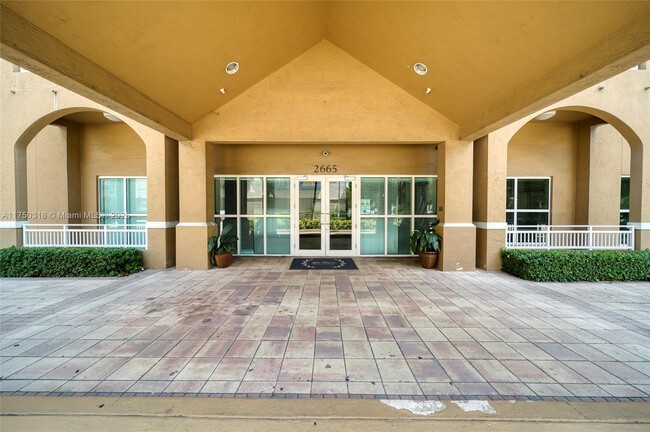 2665 SW 37th Ave, Unit 1201 in Miami, FL - Building Photo - Building Photo