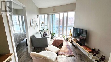 60 Absolute Ave in Mississauga, ON - Building Photo - Building Photo