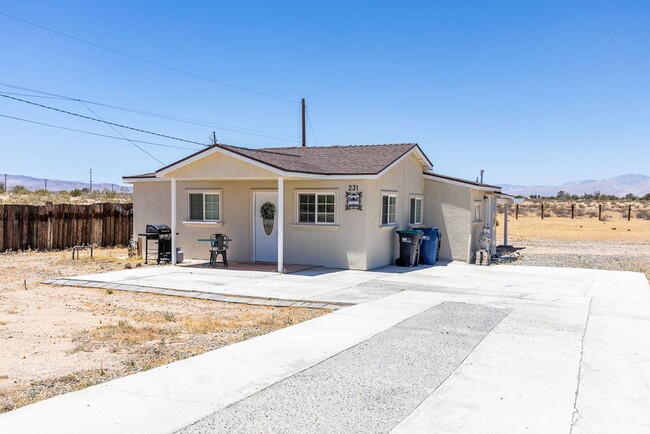 231 N Kern St in Ridgecrest, CA - Building Photo - Building Photo