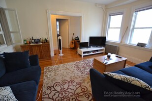 13 Falkland St, Unit 1 in Boston, MA - Building Photo - Building Photo