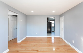 Boulevard Apartments in Hasbrouck Heights, NJ - Foto de edificio - Interior Photo