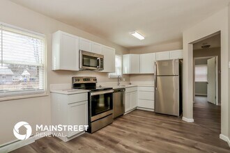 800 Tyson Dr in Florissant, MO - Building Photo - Building Photo