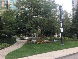 125 Omni Dr in Toronto, ON - Building Photo