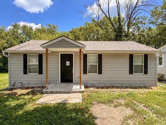 property at 611 N Hocker Ave