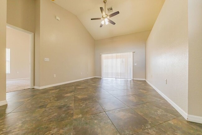 245 Cloverdale Rd in Winter Haven, FL - Building Photo - Building Photo
