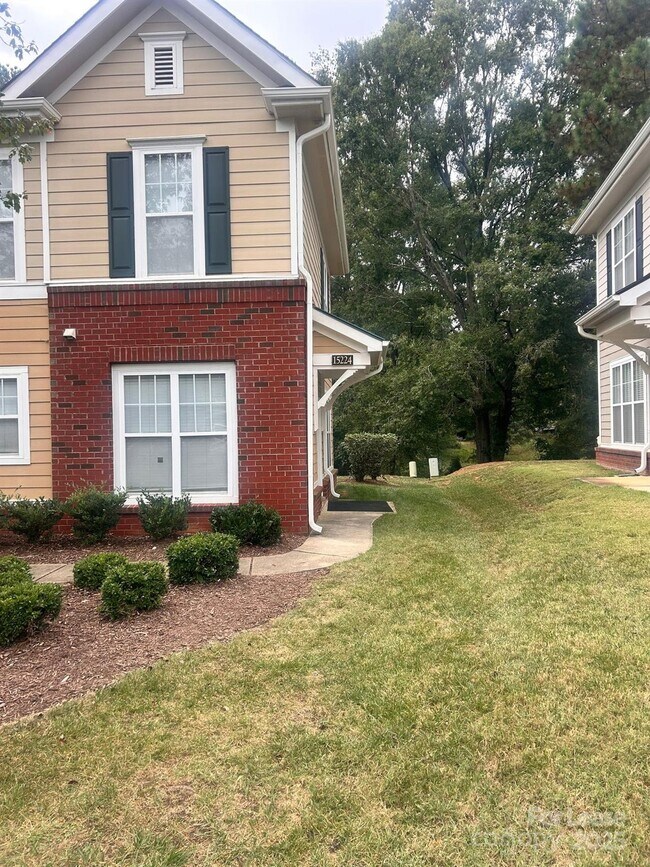 15224 Coventry Ct Ln in Charlotte, NC - Building Photo - Building Photo