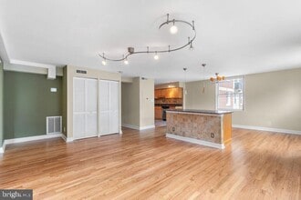 1101 St Paul St in Baltimore, MD - Building Photo - Building Photo
