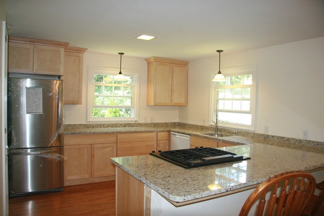property at 216 Kelvin Pl
