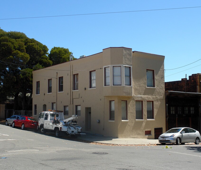 151 Santa Fe Ave in Richmond, CA - Foto de edificio