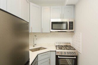 508 W Belmont Ave in Chicago, IL - Building Photo - Building Photo