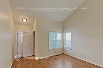 1743 Walnut Park Ln in Aurora, IL - Building Photo - Building Photo
