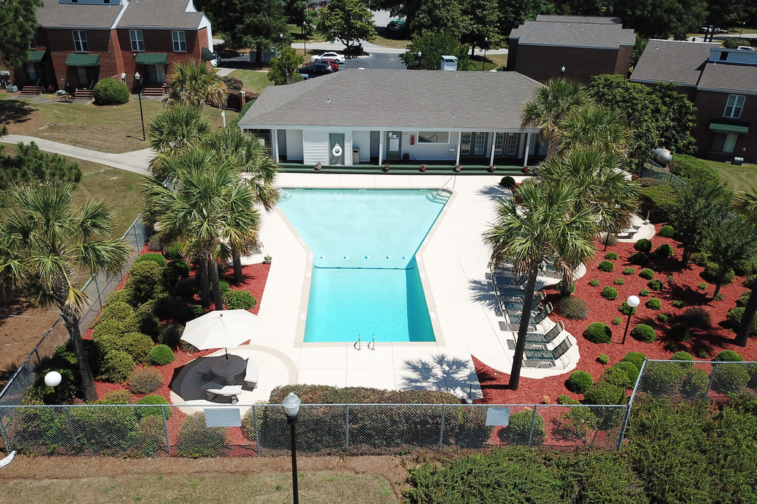 Lexington Place Apartments in West Columbia, SC - Foto de edificio