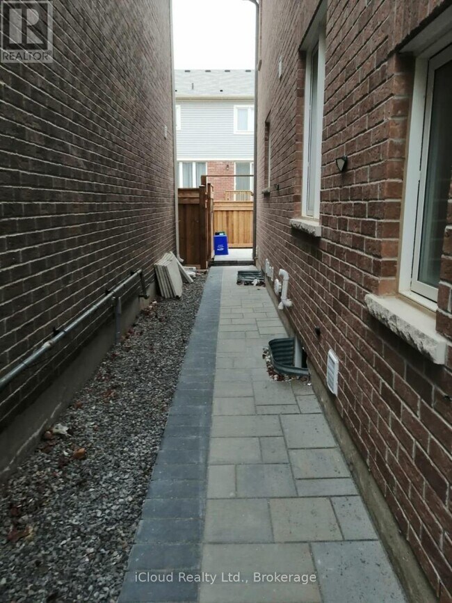 1198 McEachern Ct in Milton, ON - Building Photo - Building Photo