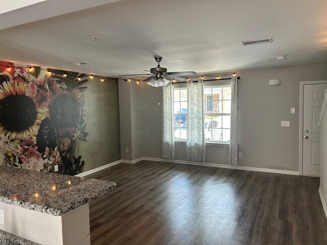 2008 Huyana Way photo'