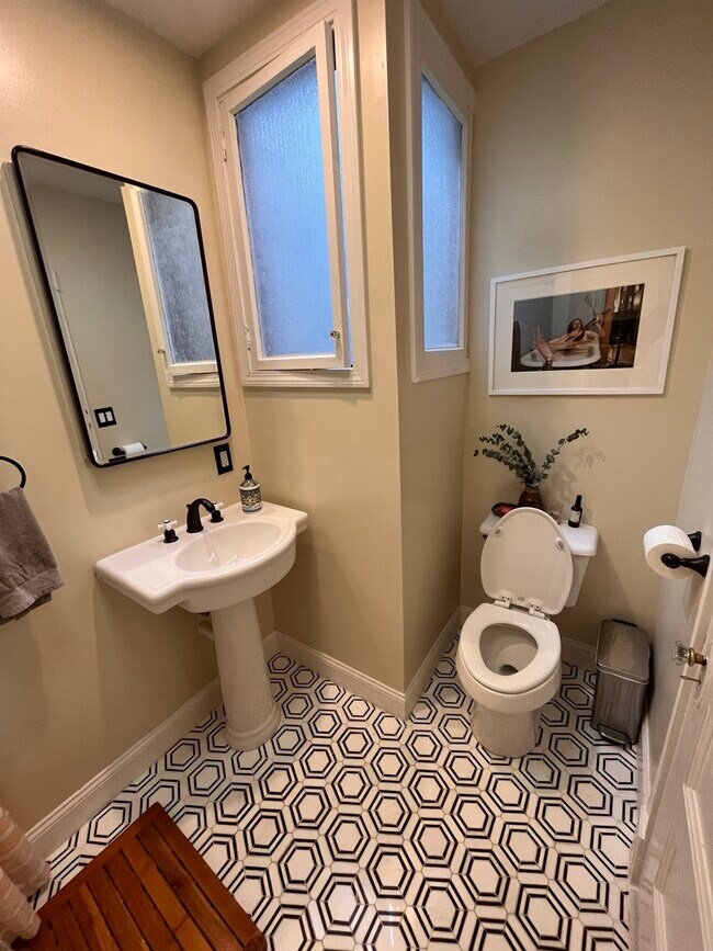 3 Hammond St, Unit 3 in Cambridge, MA - Building Photo - Building Photo