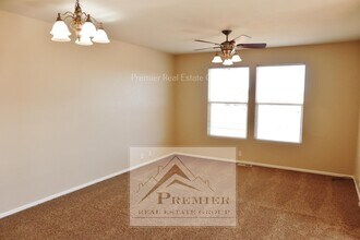 8051 Elk River View in Fountain, CO - Foto de edificio - Building Photo