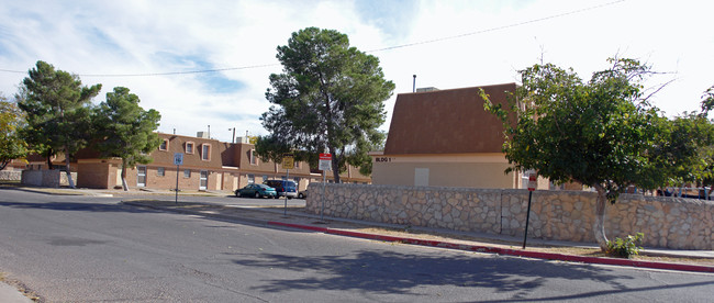 Gonzalez Apartments in El Paso, TX - Building Photo - Building Photo