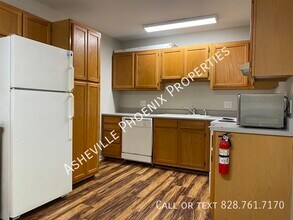 456 Reems Creek Rd in Weaverville, NC - Building Photo - Building Photo