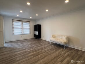 699 Tennent Rd in Englishtown, NJ - Building Photo - Building Photo