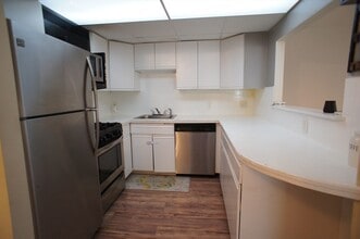 65 McCormick Terrace in Stoughton, MA - Building Photo - Building Photo