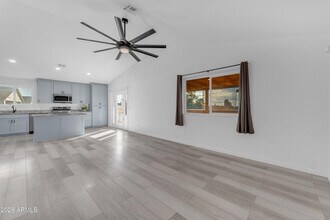 1852 N Saffron Cir in Mesa, AZ - Building Photo - Building Photo