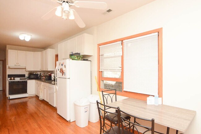 920 N Paulina St, Unit A05W in Chicago, IL - Building Photo - Building Photo