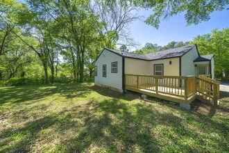 2632 Blount St in East Point, GA - Building Photo - Building Photo