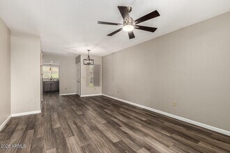 1825 W Ray Rd in Chandler, AZ - Foto de edificio - Building Photo