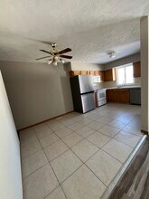 505 Michael Dr in Gretna, NE - Foto de edificio - Building Photo