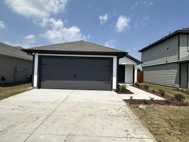 property at 1157 Northfield Dr