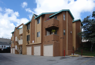 Suncrest Apartments in San Diego, CA - Building Photo - Building Photo